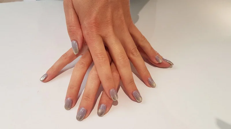 Nagelverlängerung — professionelle Nails