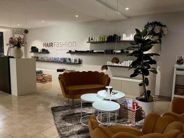 Salon Grenchen — Hair Fashion by Laura Tschaggelar