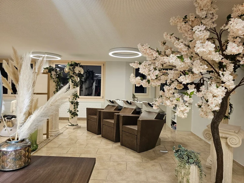 Salon Grenchen — Innenansicht