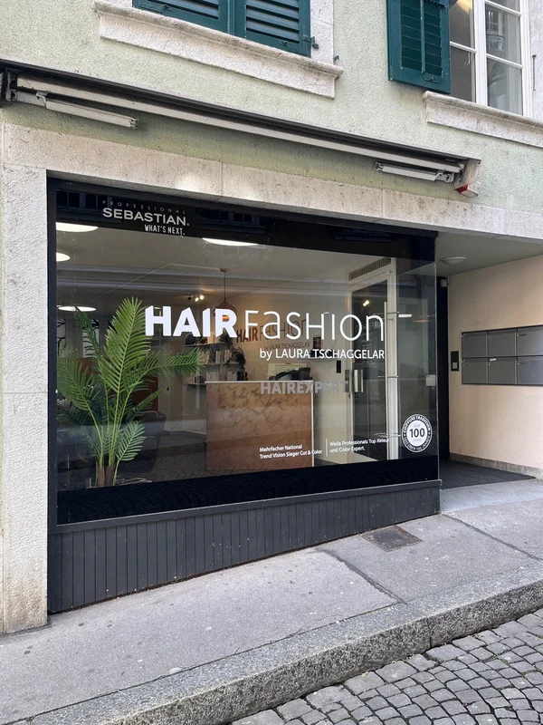 Salon Solothurn — Innenansicht